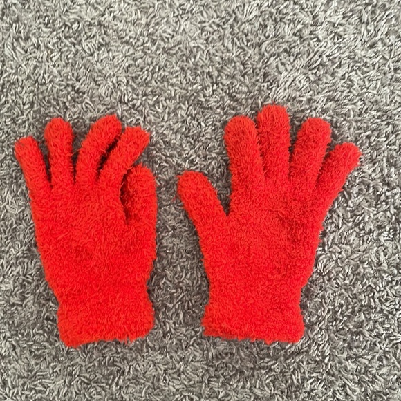 Women’s Red Fuzzy Gloves - Picture 2 of 2